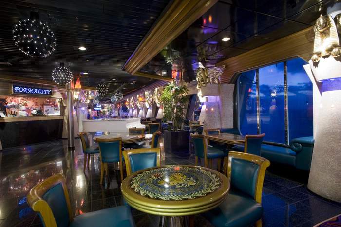 Carnival Imagination Promenade 2.jpg